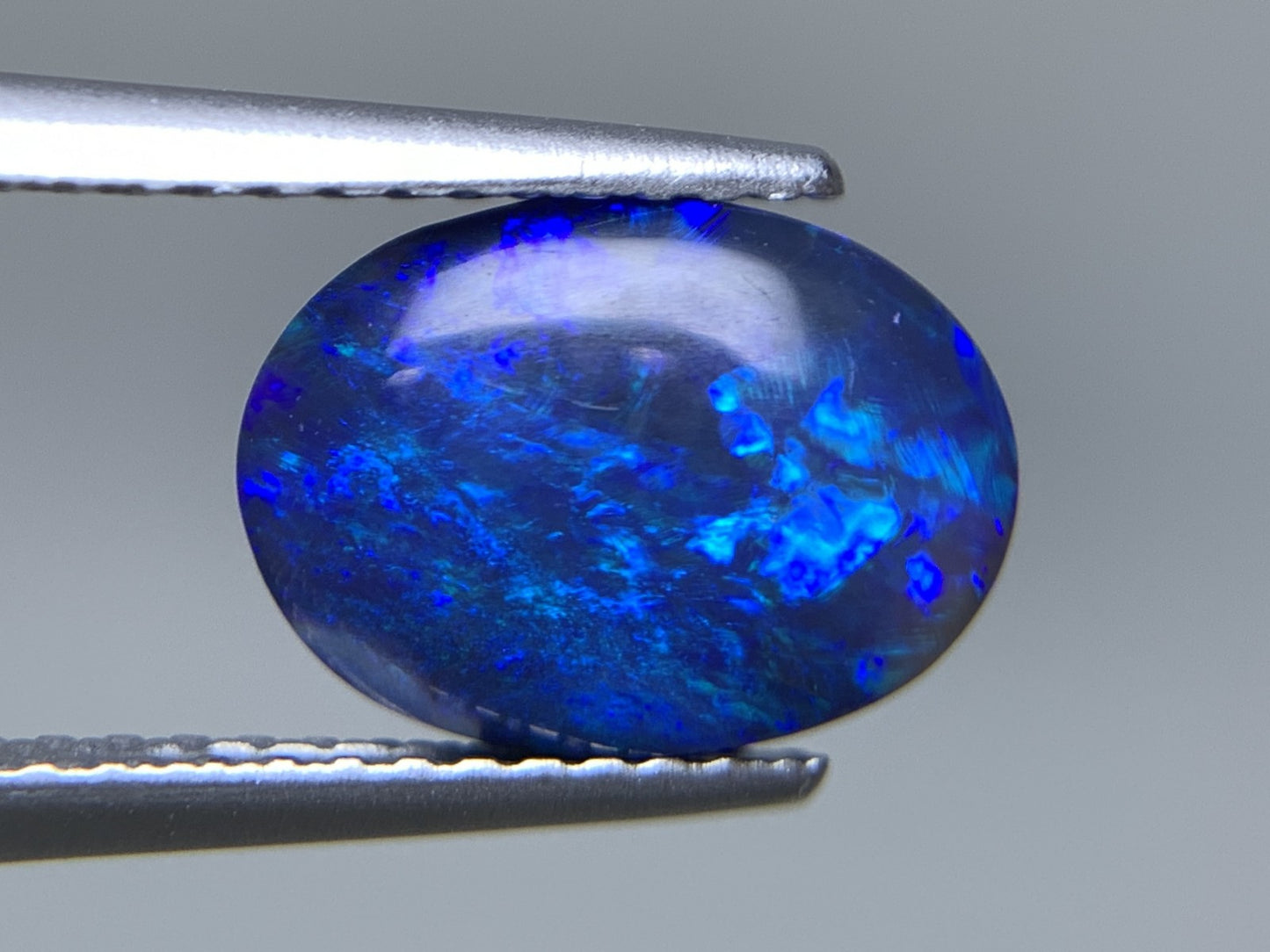 ブラックオパール 天然 1.564ct 中央宝石ソーティング付き 10.1㎜×7.3㎜×3.5㎜ ルース（ 裸石 ） 6833Y