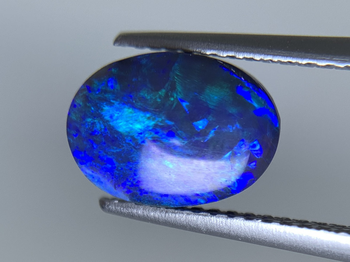 ブラックオパール 天然 1.564ct 中央宝石ソーティング付き 10.1㎜×7.3㎜×3.5㎜ ルース（ 裸石 ） 6833Y