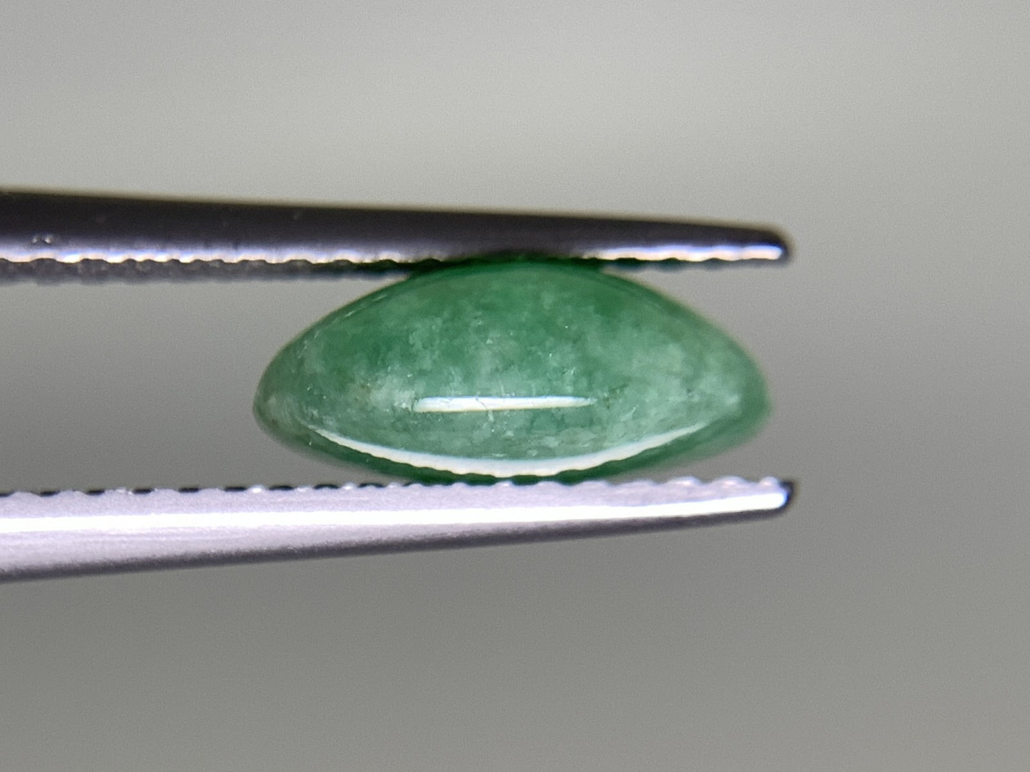 ヒスイ 翡翠 天然 2.919ct 宝石ソーティング付き 10.2㎜×7.6㎜×4.4㎜ ルース（ 裸石 ） 4824Y
