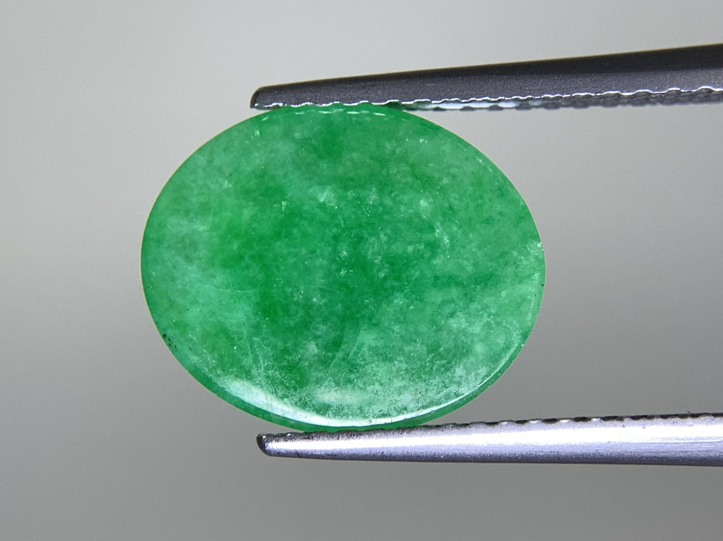 ヒスイ 翡翠  天然  3.751ct  宝石ソーティング付き  12.1㎜×10.0㎜×3.4㎜   ルース（ 裸石 ） 4823Y