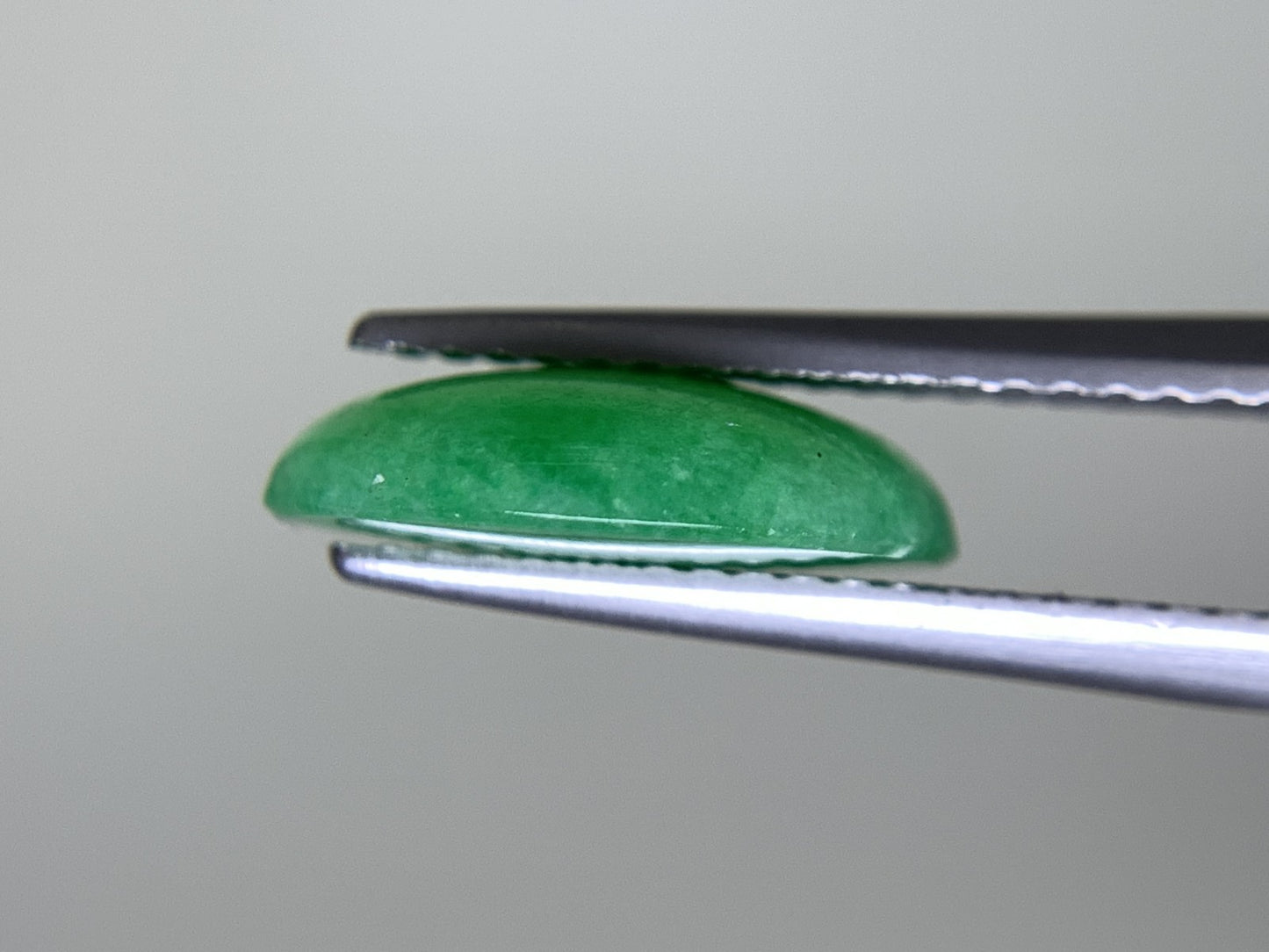 ヒスイ 翡翠  天然  3.751ct  宝石ソーティング付き  12.1㎜×10.0㎜×3.4㎜   ルース（ 裸石 ） 4823Y