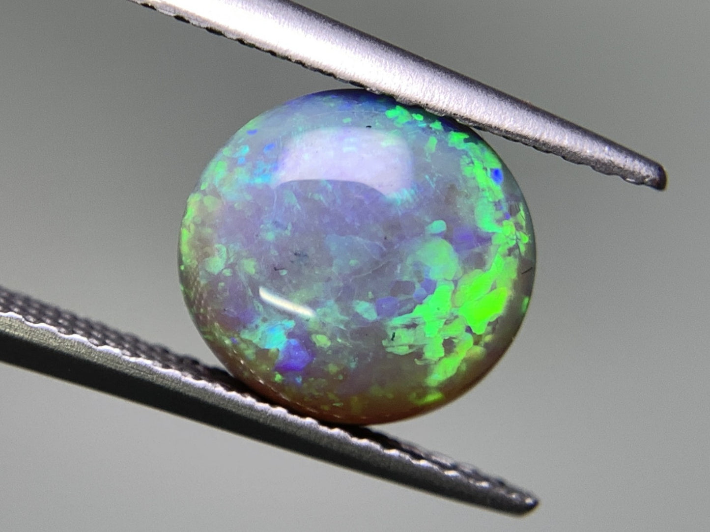 ブラックオパール 1.911ct 宝石ソーティング付き  8.9㎜×9.4㎜×3.7㎜  ルース（ 裸石 ） 2470Y