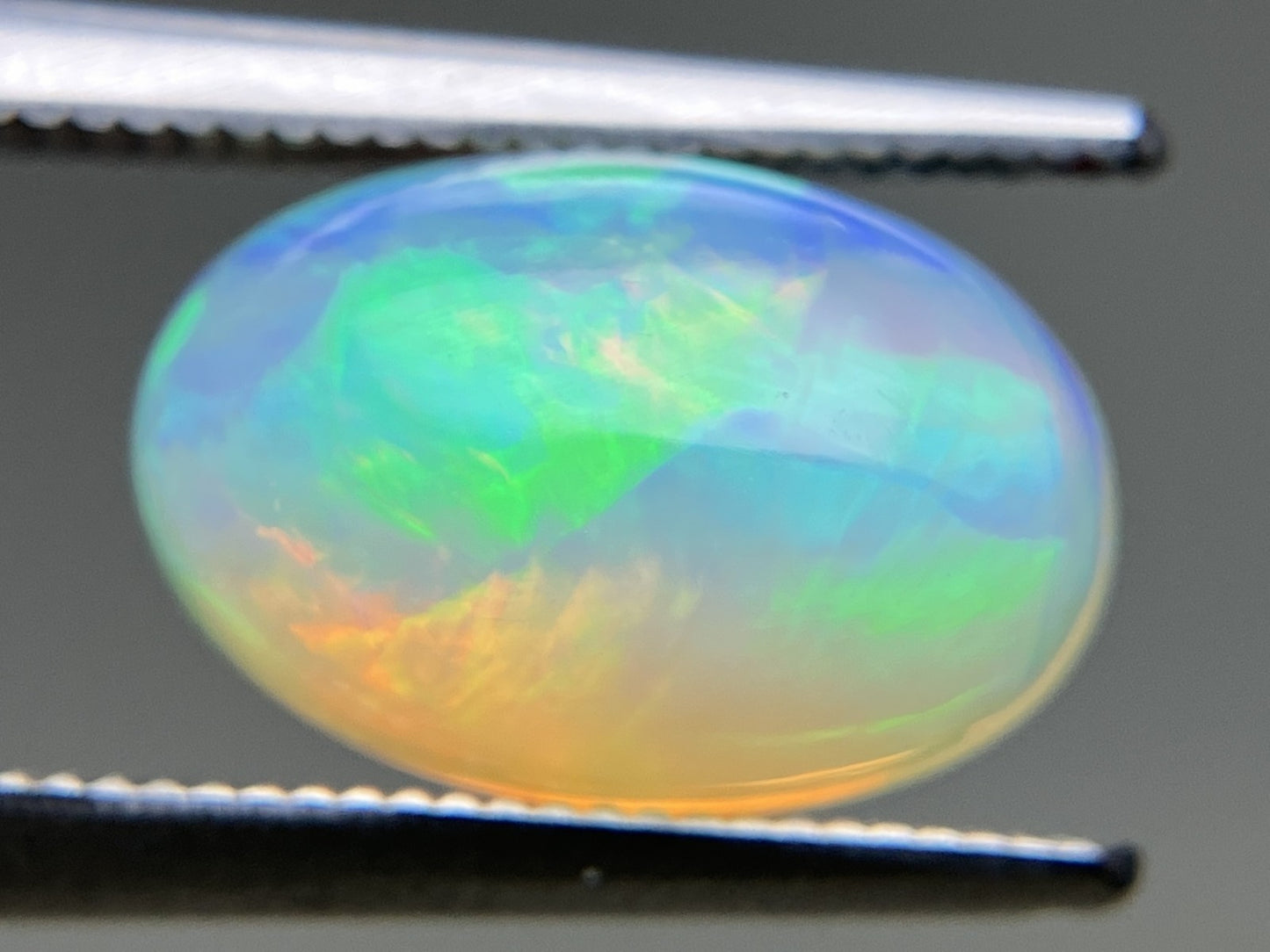 オパール 2.939ct  宝石ソーティング付き  12.0㎜×8.0㎜×5.3㎜  ルース（ 裸石 ） 4420YY