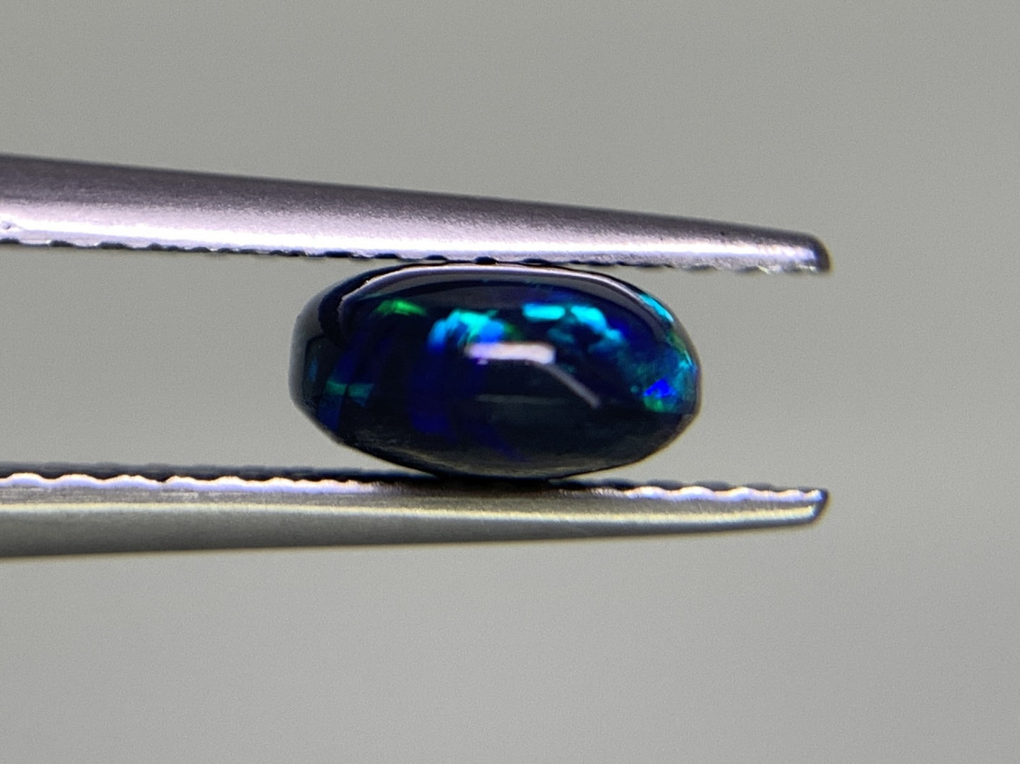 ブラックオパール 1.515ct 宝石ソーティング付き  9.0㎜×7.0㎜×3.7㎜  ルース（ 裸石 ） 2476Y