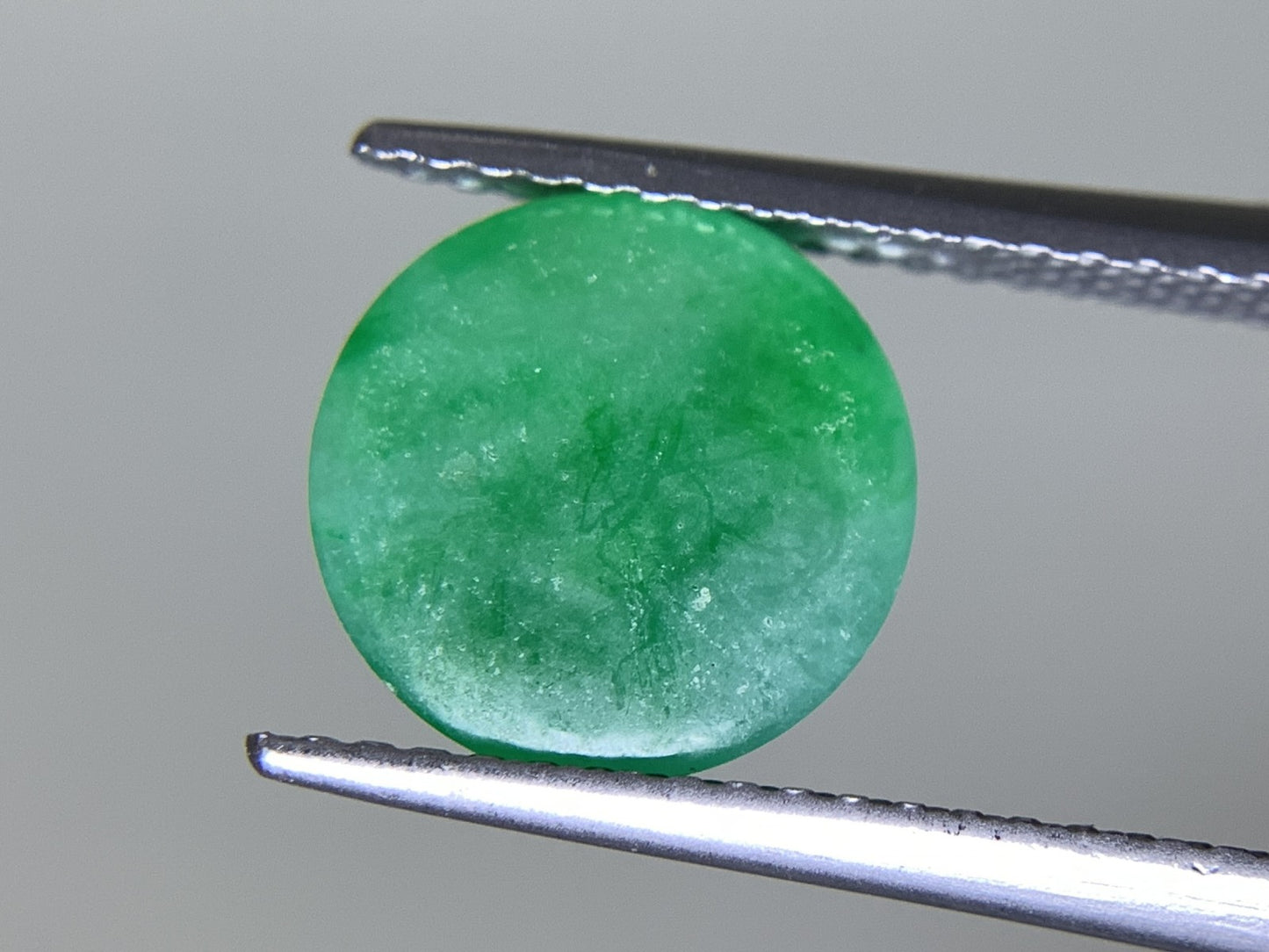 ヒスイ 翡翠 天然 3.097ct 宝石ソーティング付き 9.4㎜×9.3㎜×4.0㎜ ルース（ 裸石 ） 4822Y