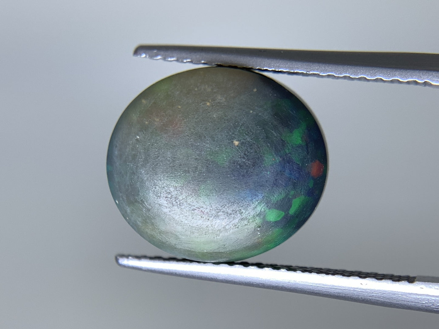 ブラックオパール 天然 5.081ct 中央宝石ソーティング付き 12.6㎜×11.1㎜×5.6㎜ ルース（ 裸石 ） 6756Y
