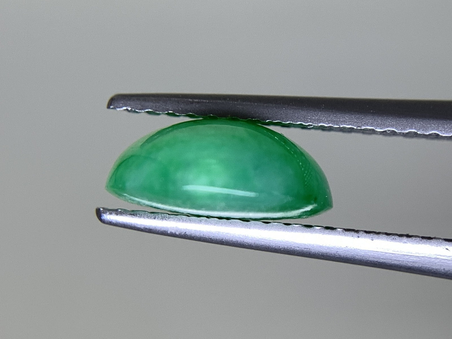 ヒスイ 翡翠 天然 3.097ct 宝石ソーティング付き 9.4㎜×9.3㎜×4.0㎜ ルース（ 裸石 ） 4822Y