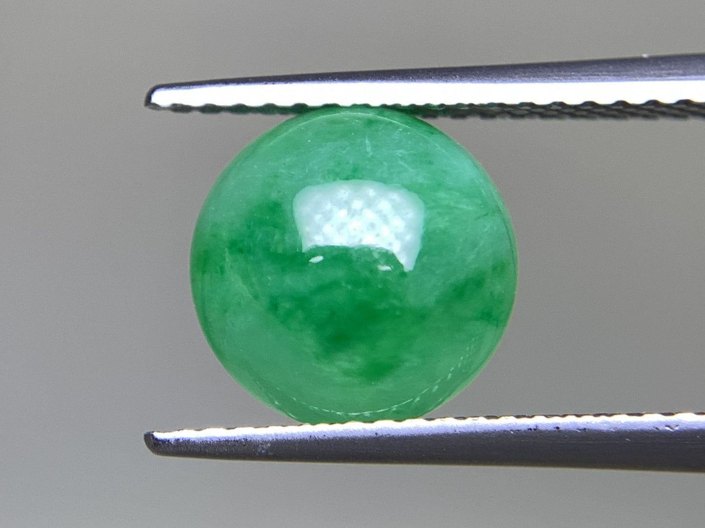 ヒスイ 翡翠 天然 3.097ct 宝石ソーティング付き 9.4㎜×9.3㎜×4.0㎜ ルース（ 裸石 ） 4822Y