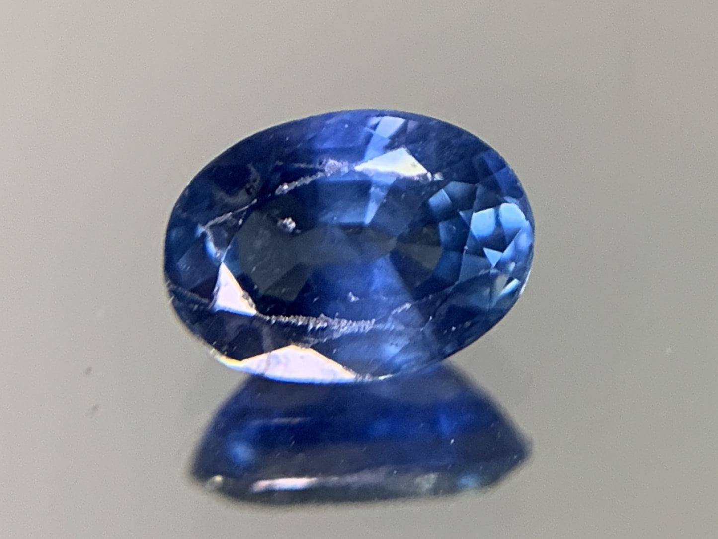サファイア  1.13ct  GIA宝石鑑別書付き  Thailand  No heat  7.06㎜×5.15㎜×3.57㎜  ルース（ 裸石 ）   1712Y
