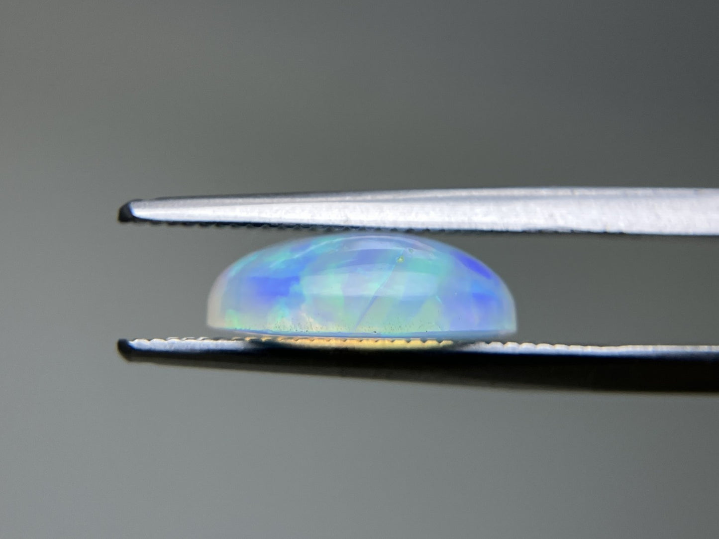 オパール 2.020ct 宝石ソーティング付き 11.5㎜×7.7㎜×3.9㎜ ルース（ 裸石 ） 4419YY