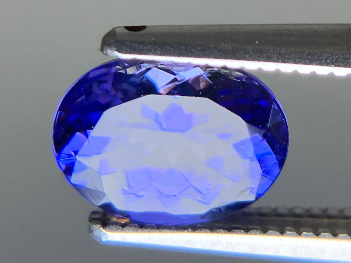 タンザナイト 天然 1.508ct 宝石ソーティング付き 7.9㎜×6.0㎜×4.2㎜ ルース（ 裸石 ） 7373YY