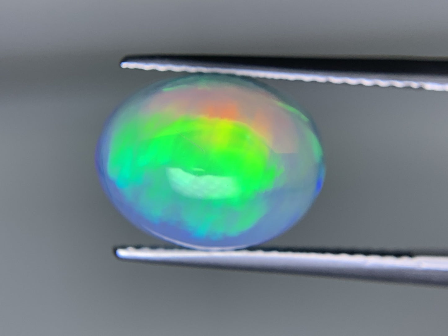 オパール 4.384ct 宝石ソーティング付き  12.8㎜×10.0㎜×6.5㎜  ルース（ 裸石 ） 3889Y
