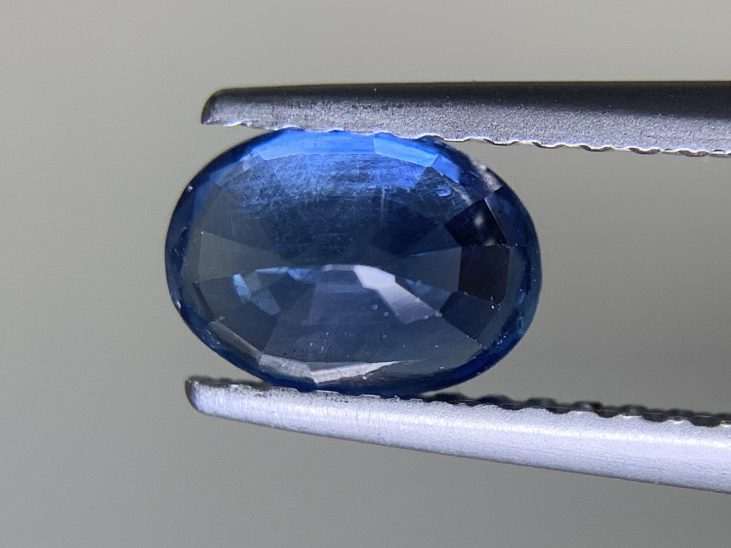 サファイア  1.13ct  GIA宝石鑑別書付き  Thailand  No heat  7.06㎜×5.15㎜×3.57㎜  ルース（ 裸石 ）   1712Y