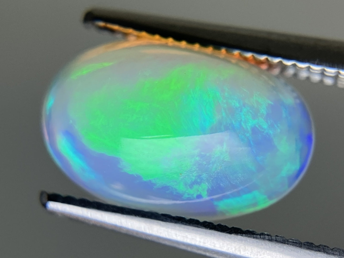 オパール 2.043ct 宝石ソーティング付き 11.4㎜×7.3㎜×4.5㎜ ルース（ 裸石 ） 4407YY