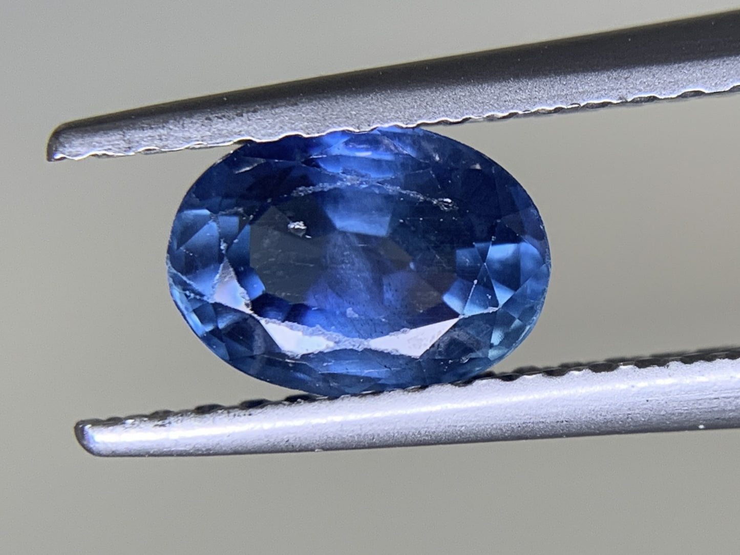 サファイア  1.13ct  GIA宝石鑑別書付き  Thailand  No heat  7.06㎜×5.15㎜×3.57㎜  ルース（ 裸石 ）   1712Y