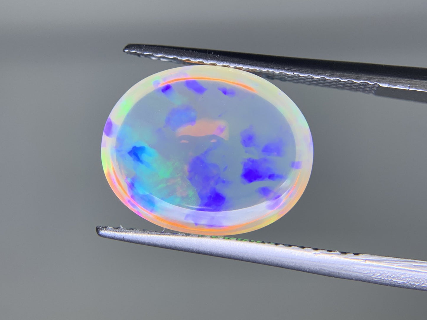 オパール 4.095ct 宝石ソーティング付き 13.9㎜×11.2㎜×5.7㎜ ルース（ 裸石 ） 3888Y