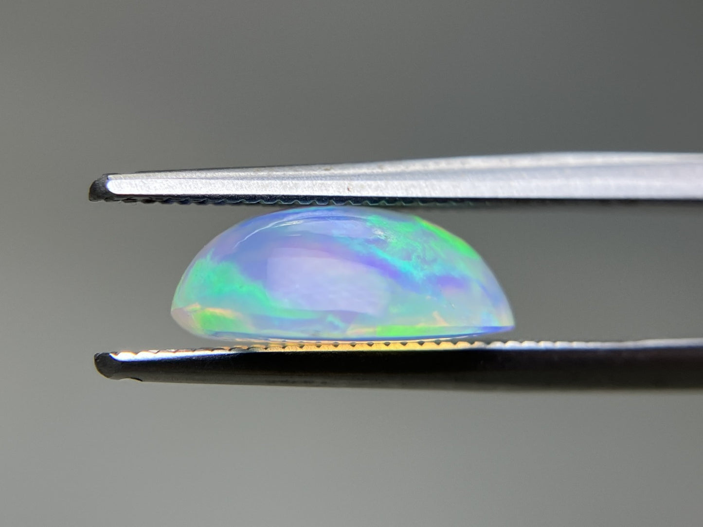 オパール 2.043ct 宝石ソーティング付き 11.4㎜×7.3㎜×4.5㎜ ルース（ 裸石 ） 4407YY