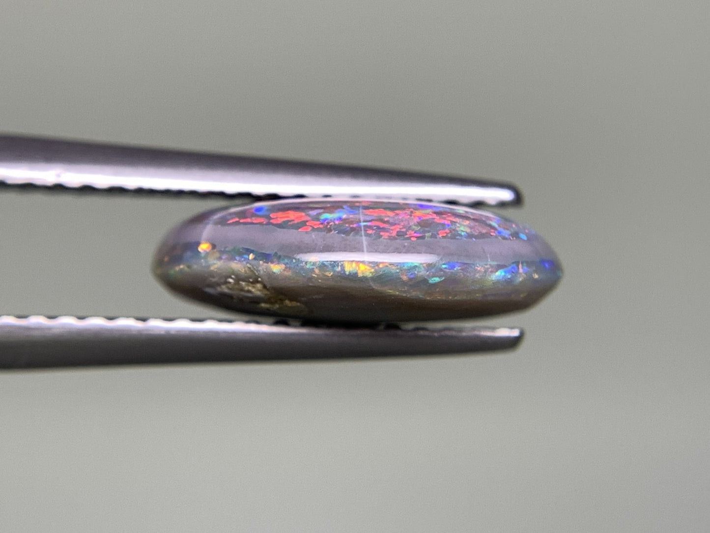 ブラックオパール 2.707ct 宝石ソーティング付き  12.5㎜×9.3㎜×3.8㎜  ルース（ 裸石 ） 2460Y