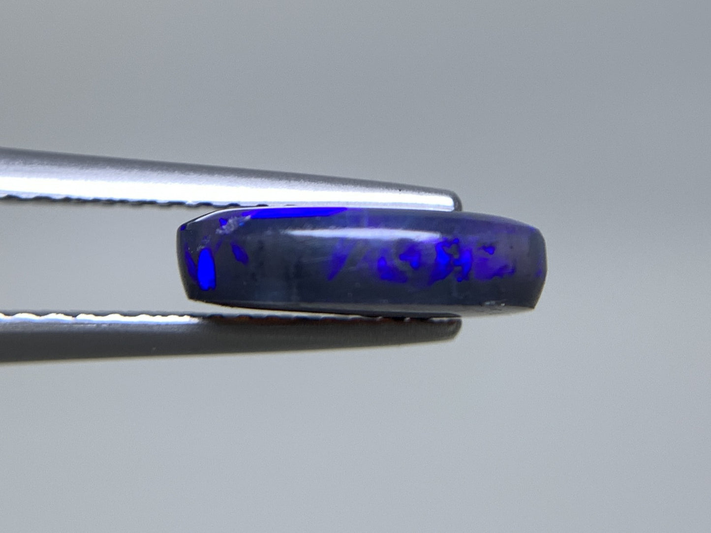 ブラックオパール 天然 1.759ct 中央宝石ソーティング付き 10.9㎜×6.8㎜×3.2㎜ ルース（ 裸石 ） 6838Y