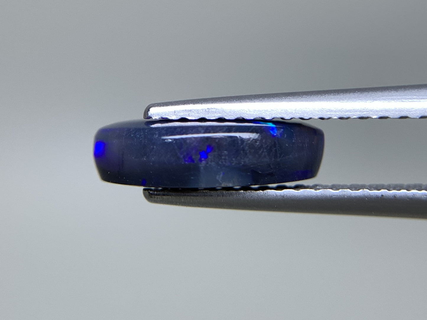 ブラックオパール 天然 1.759ct 中央宝石ソーティング付き 10.9㎜×6.8㎜×3.2㎜ ルース（ 裸石 ） 6838Y