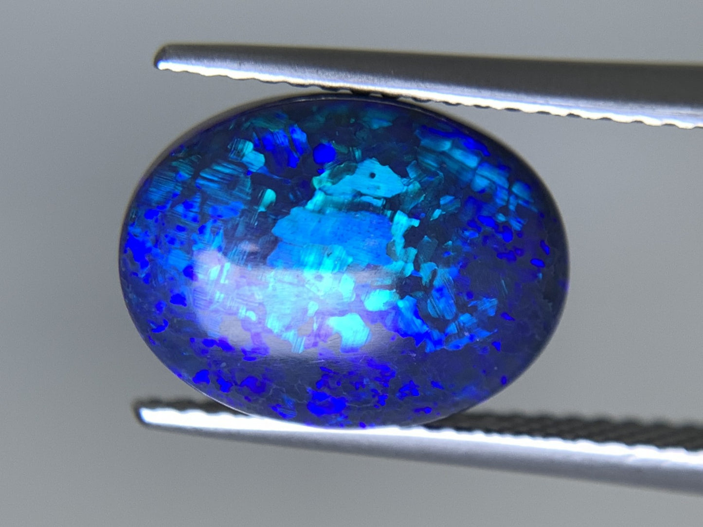 ブラックオパール 天然 3.647ct 中央宝石ソーティング付き 12.6㎜×9.5㎜×5.1㎜ ルース（ 裸石 ） 6741Y