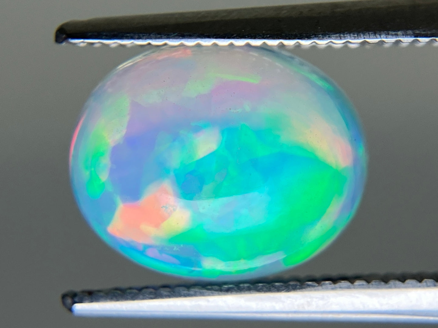 オパール 2.210ct  宝石ソーティング付き  10.9㎜×8.8㎜×4.3㎜  ルース（ 裸石 ） 4426YY