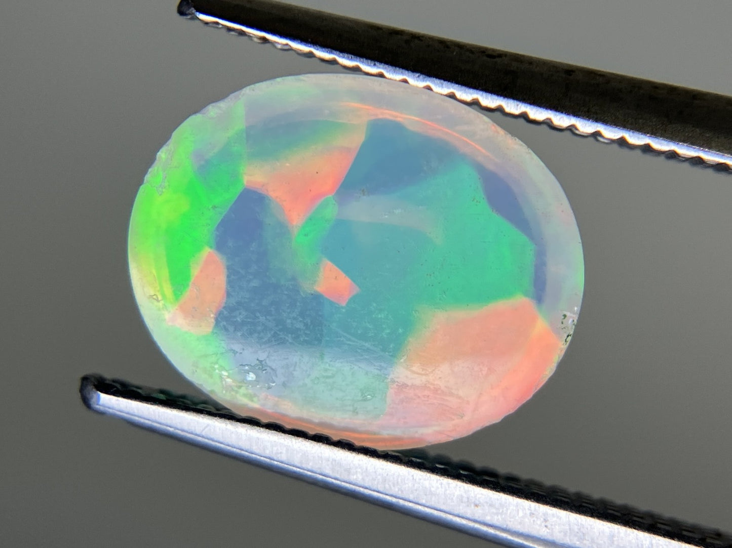 オパール 2.210ct  宝石ソーティング付き  10.9㎜×8.8㎜×4.3㎜  ルース（ 裸石 ） 4426YY
