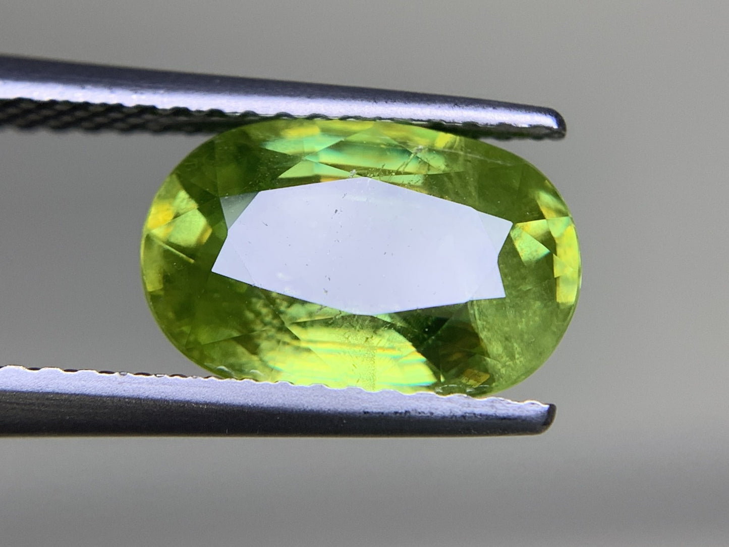 スフェーン  3.206ct  中央宝石ソーティング付き  10.92㎜×7.32㎜×4.68㎜  ルース（ 裸石 ） 3416Y