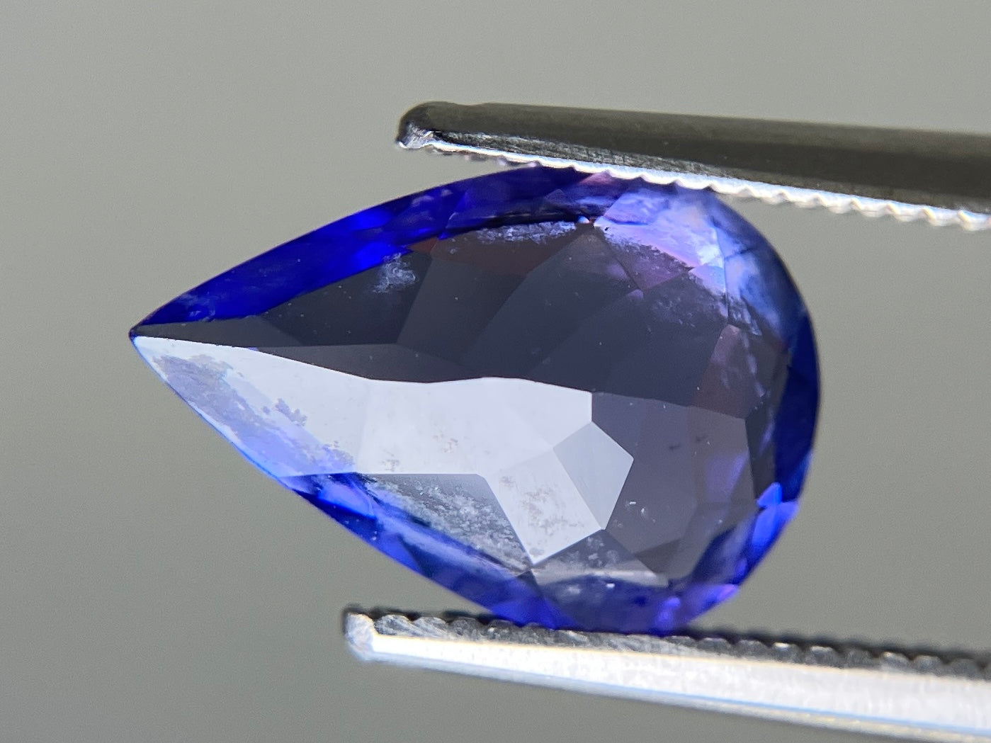 タンザナイト 天然 2.478ct 宝石ソーティング付き 11.9㎜×8.0㎜×4.1㎜ ルース（ 裸石 ） 7490YY