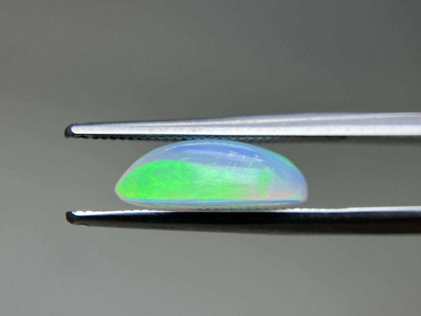 オパール 2.126ct 宝石ソーティング付き 12.9㎜×7.3㎜×4.5㎜ ルース（ 裸石 ） 4428YY