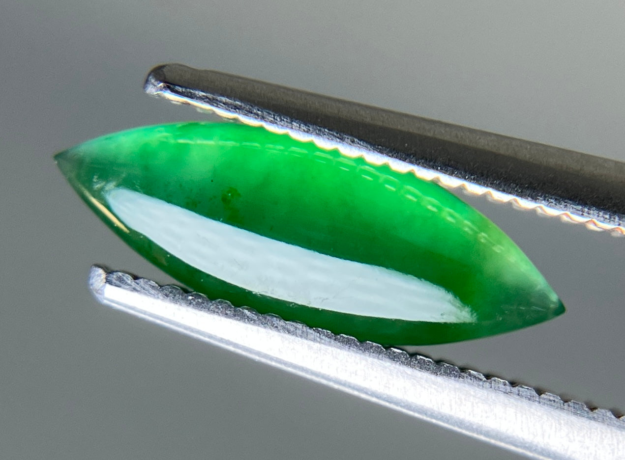 ひすい（ヒスイ 翡翠） 天然 1.148ct 宝石ソーティング付き 12.3㎜×4.5㎜×2.4㎜ ルース（ 裸石 ） 7294YY