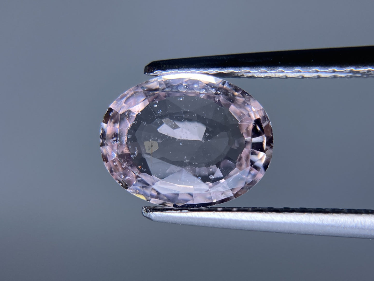 サファイア 非加熱 2.10ct GIA鑑別書付き  9.32㎜×7.27㎜×3.43㎜ ルース（ 裸石 ） 2930S