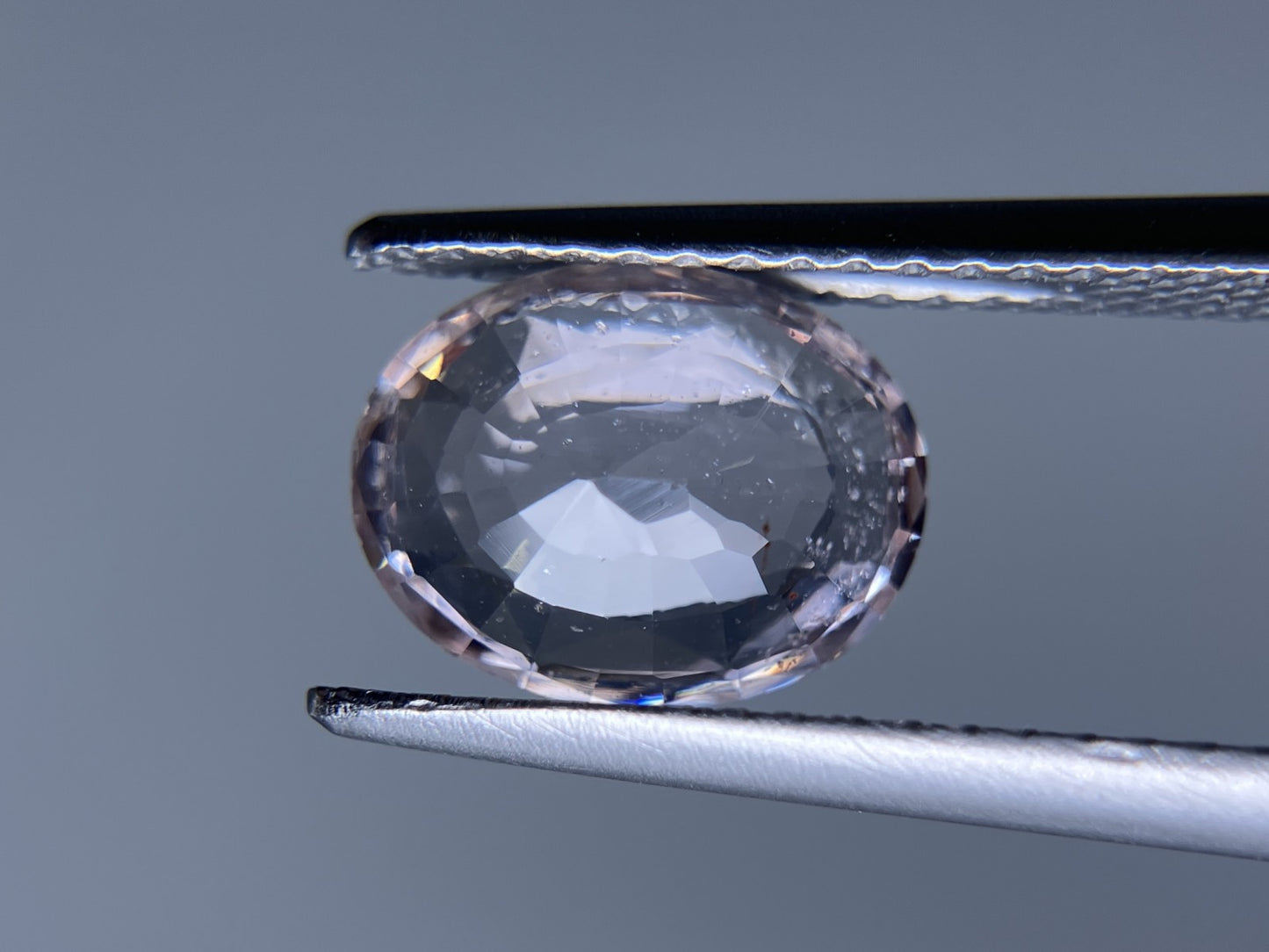 サファイア 非加熱 2.10ct GIA鑑別書付き  9.32㎜×7.27㎜×3.43㎜ ルース（ 裸石 ） 2930S