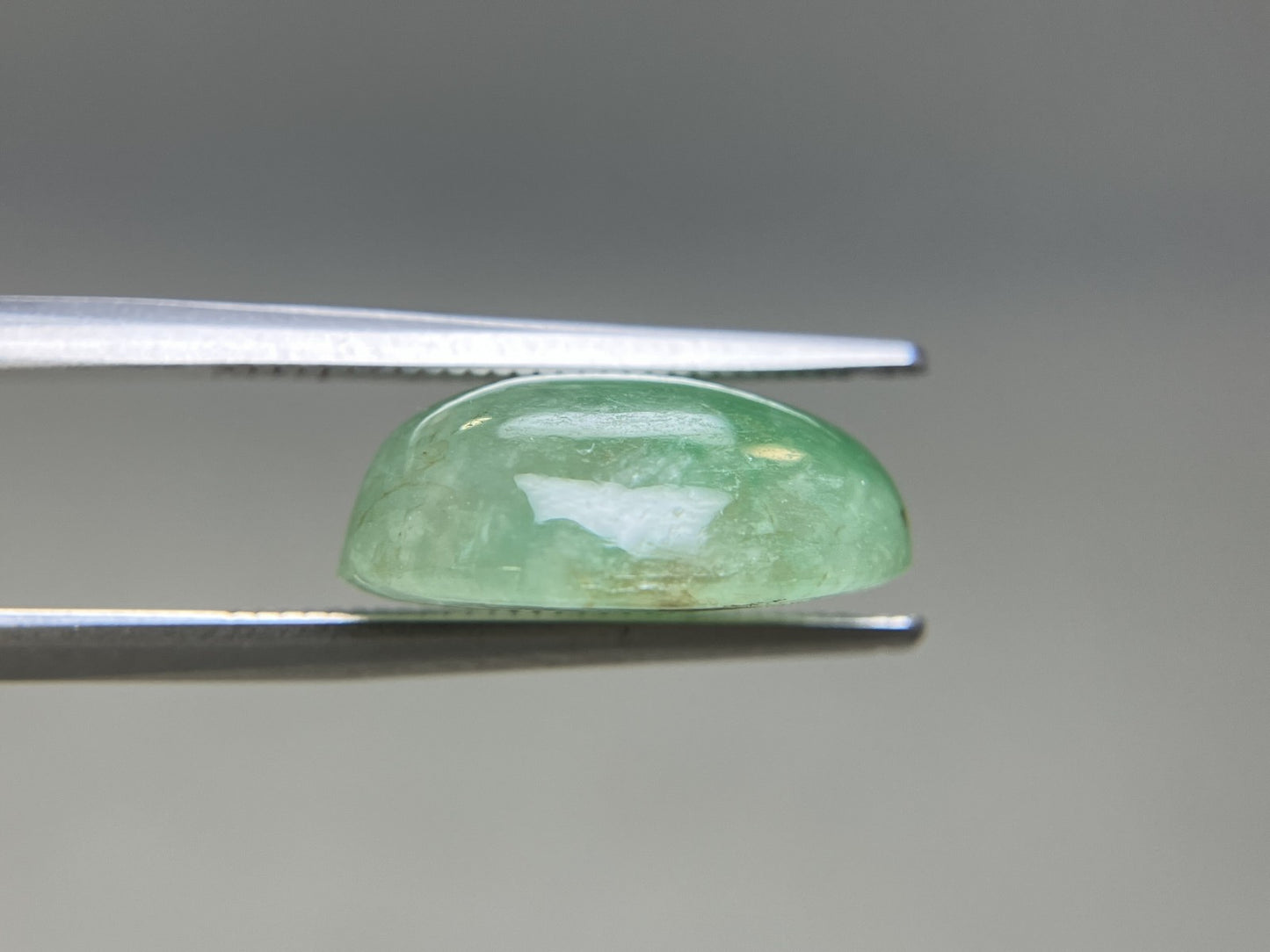 ひすい（ヒスイ 翡翠） 天然 10.090ct 宝石ソーティング付き 14.9㎜×11.6㎜×6.0㎜ ルース（ 裸石 ） 7329YY
