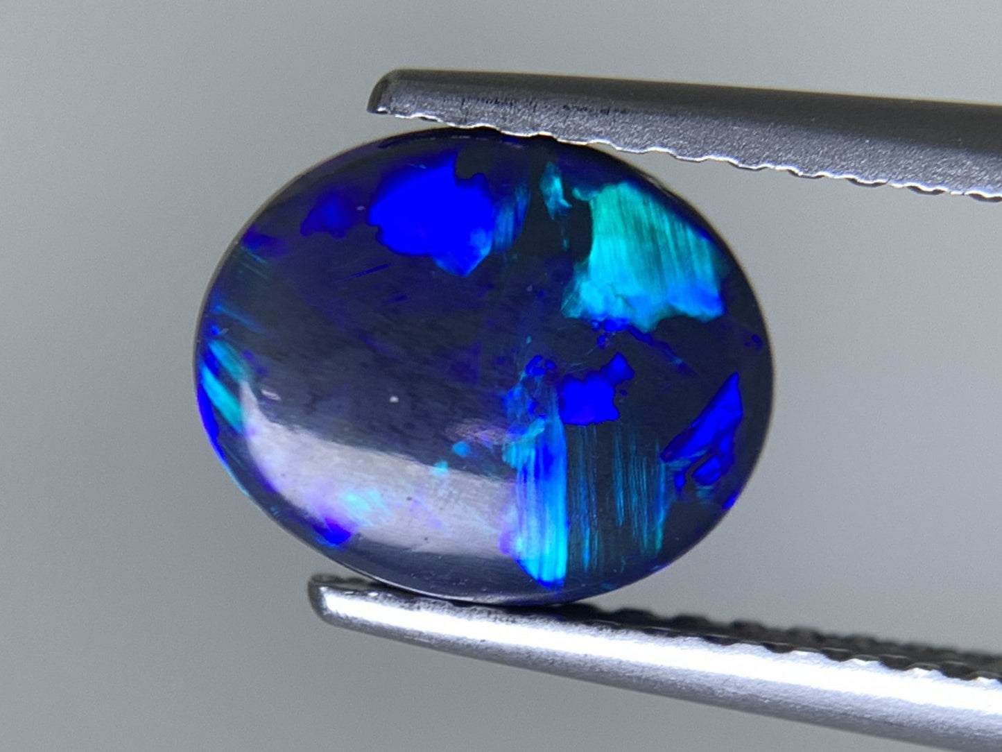 ブラックオパール 天然 1.290ct 中央宝石ソーティング付き 8.6㎜×7.1㎜×3.1㎜ ルース（ 裸石 ） 6563Y