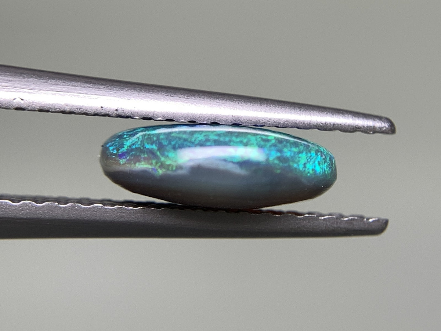 ブラックオパール 1.290ct 宝石ソーティング付き 9.0㎜×7.0㎜×3.1㎜ ルース（ 裸石 ） 2438Y