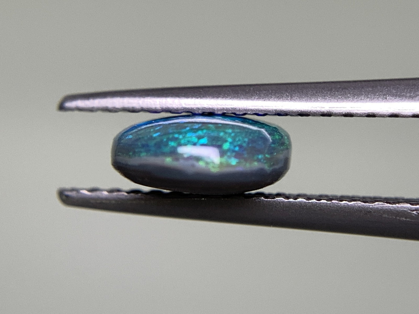 ブラックオパール 1.290ct 宝石ソーティング付き 9.0㎜×7.0㎜×3.1㎜ ルース（ 裸石 ） 2438Y