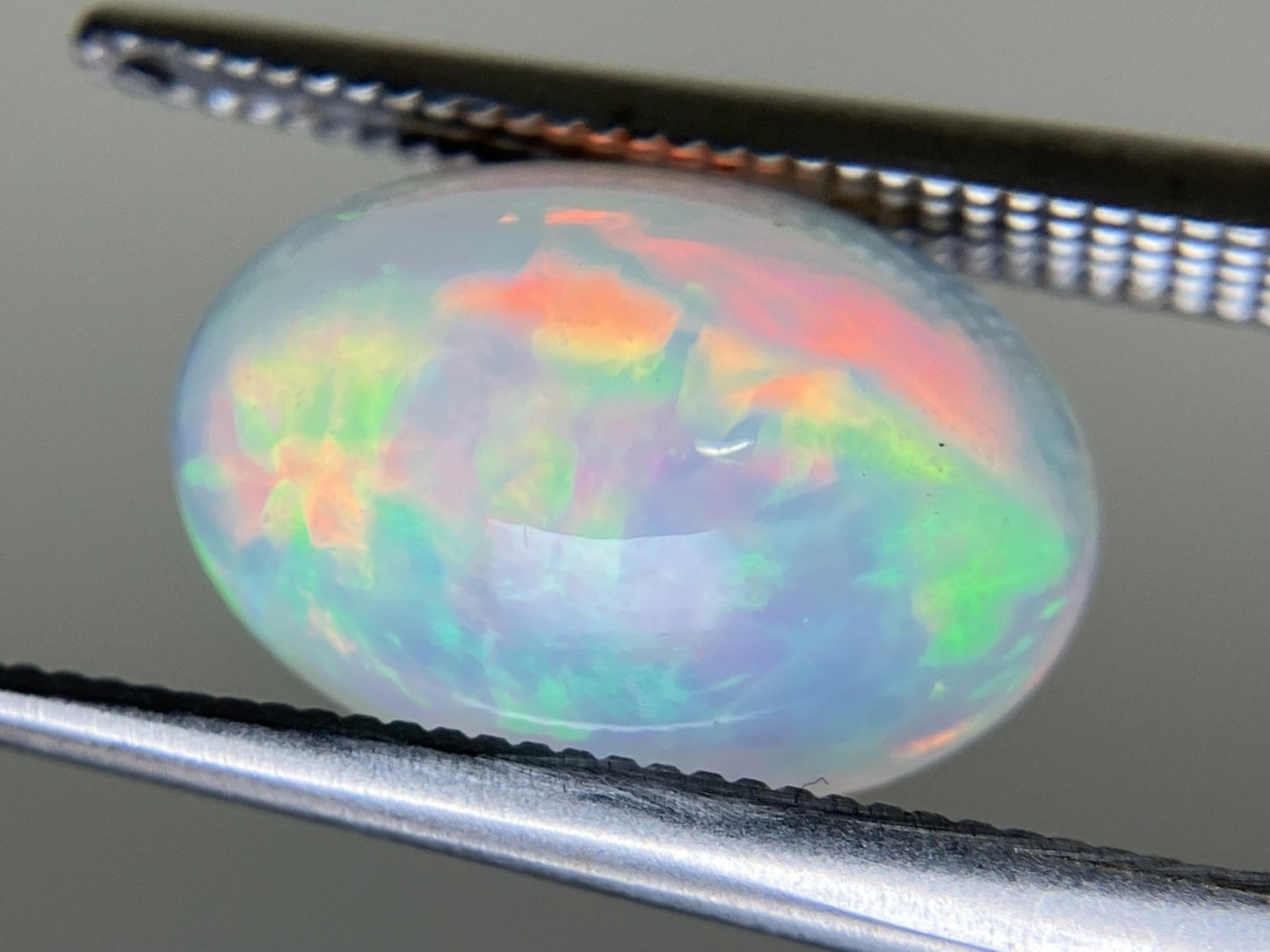 オパール 3.034ct  宝石ソーティング付き  12.9㎜×8.9㎜×5.4㎜  ルース（ 裸石 ） 4437YY