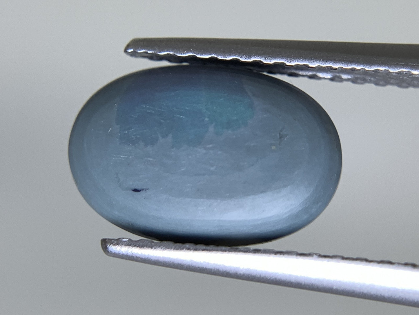ブラックオパール 天然 2.110ct 中央宝石ソーティング付き 10.9㎜×7.1㎜×4.2㎜ ルース（ 裸石 ） 6603Y