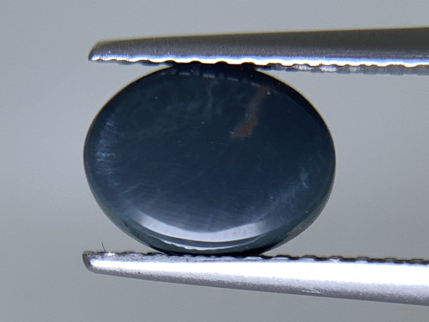 ブラックオパール 天然 1.077ct 中央宝石ソーティング付き 8.2㎜×6.3㎜×3.1㎜ ルース（ 裸石 ） 6703Y