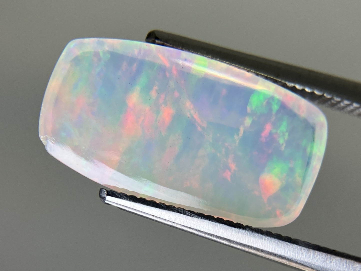 オパール 4.300ct 宝石ソーティング付き 16.8㎜×9.2㎜×4.6㎜ ルース（ 裸石 ） 4569YY