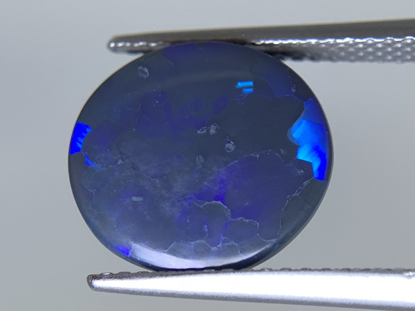 ブラックオパール 天然 3.160ct 中央宝石ソーティング付き 12.2㎜×11.1㎜×3.6㎜ ルース（ 裸石 ） 6631Y