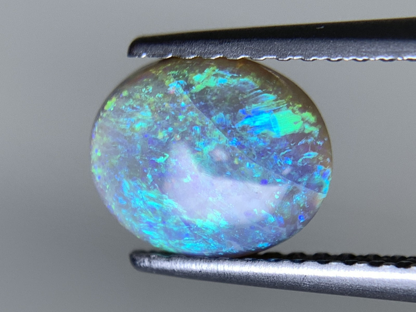 ブラックオパール 天然 1.008ct 宝石ソーティング付き カン有り 8.4㎜×7.0㎜×2.8㎜ ルース（ 裸石 ） 6859Y