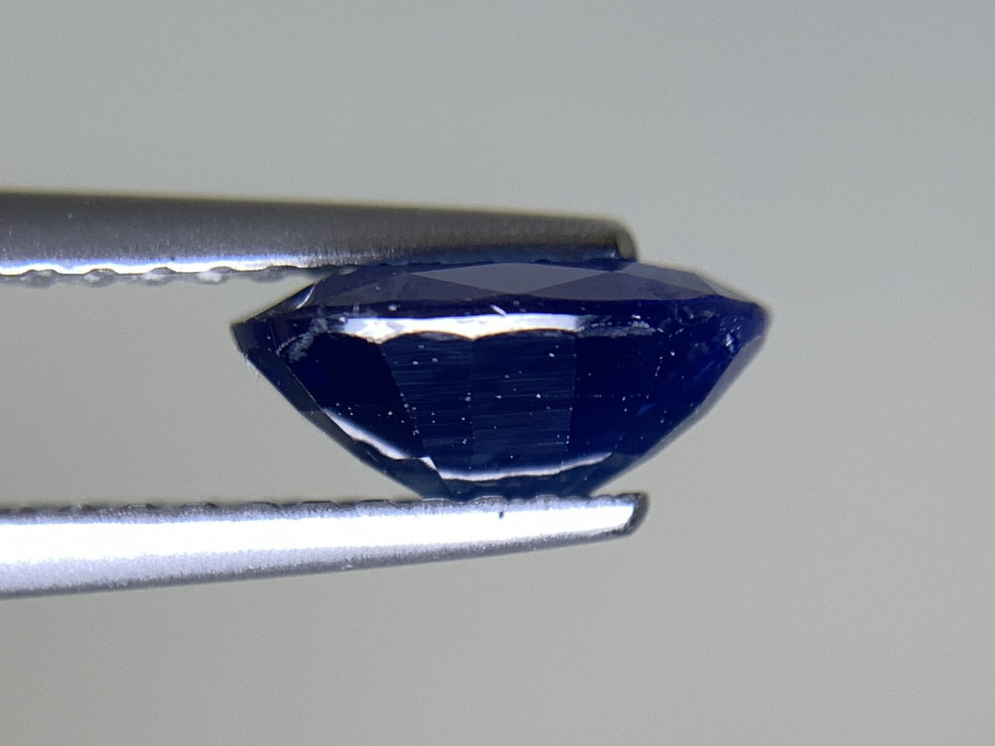 サファイア  天然  1.497ct  宝石ソーティング付き  8.0㎜×6.0㎜×3.5㎜  ルース（ 裸石 ）  4854Y