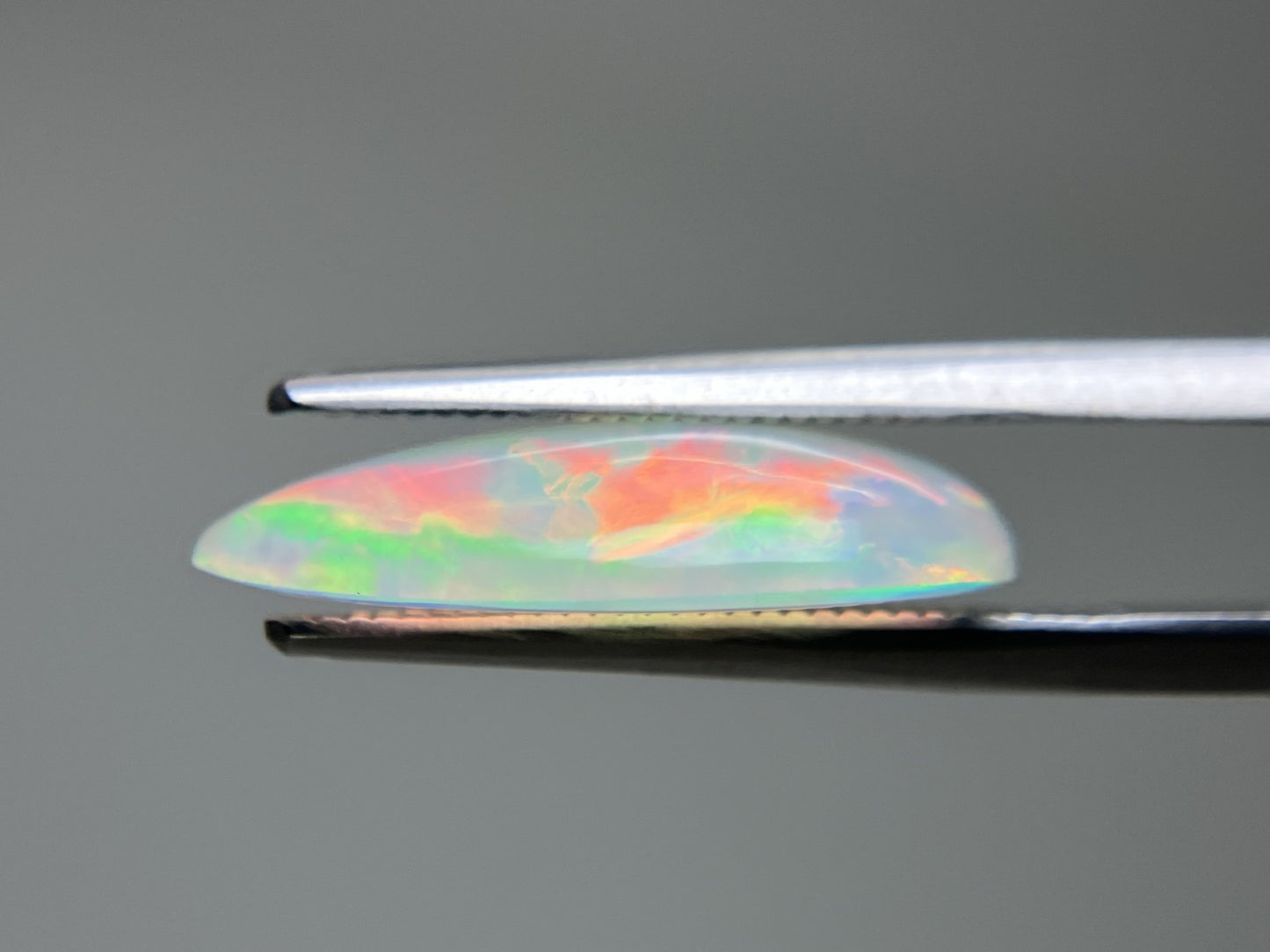 オパール 3.294ct 宝石ソーティング付き 17.8㎜×9.6㎜×4.0㎜ ルース（ 裸石 ） 4584YY