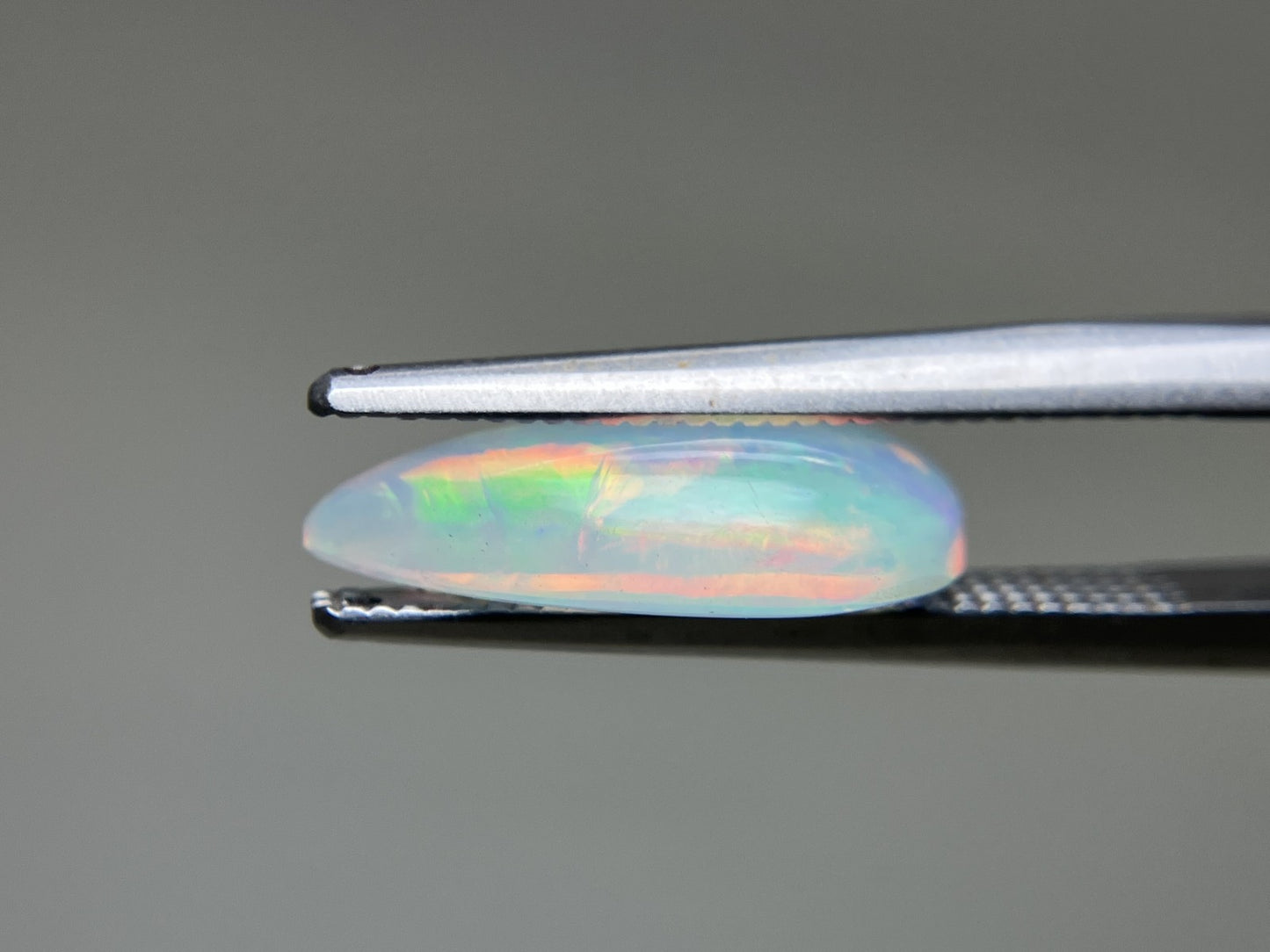 オパール 2.247ct 宝石ソーティング付き 14.1㎜×7.7㎜×3.7㎜ ルース（ 裸石 ） 4583YY