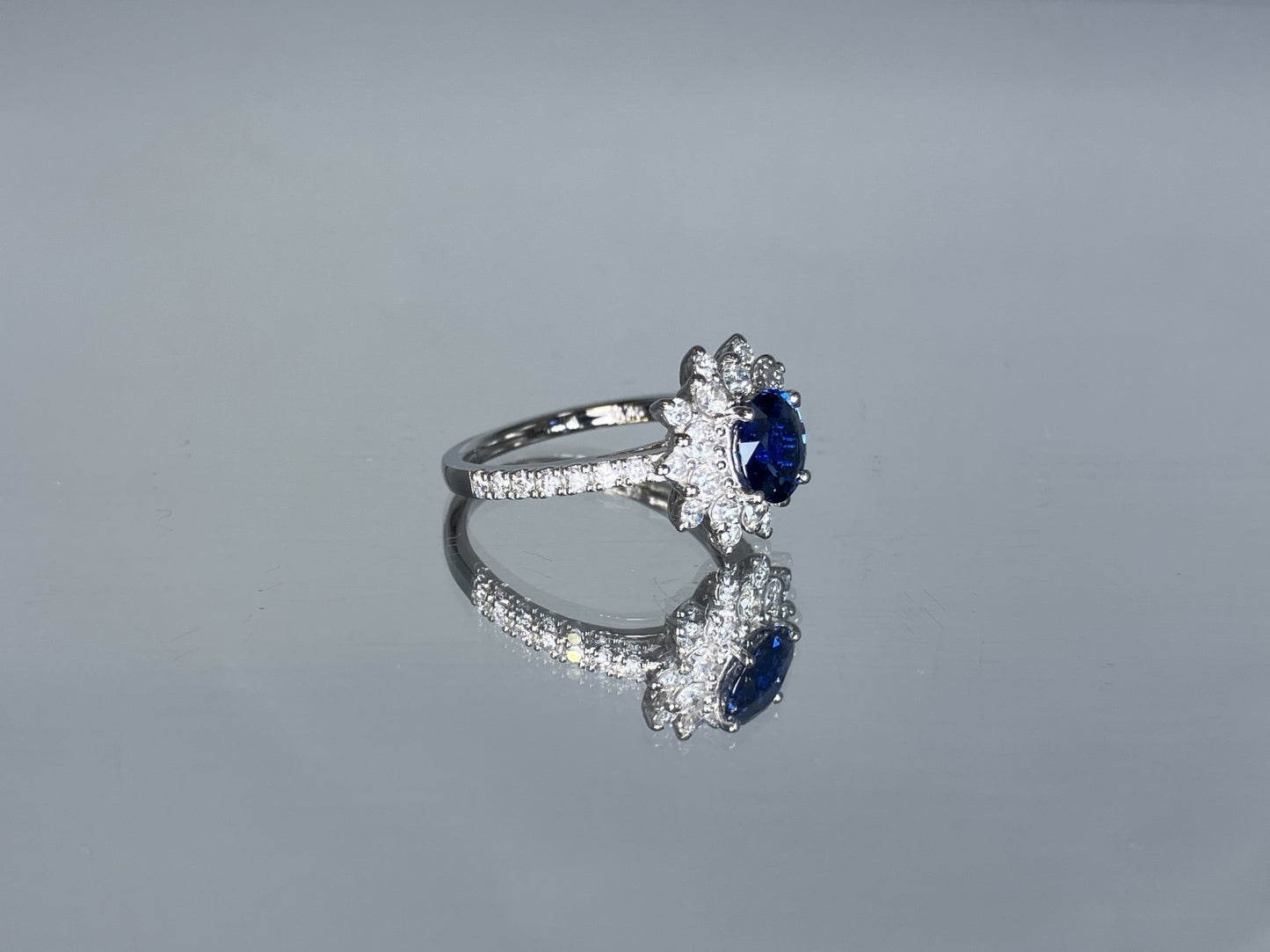 サファイア 1.17ct ロイヤルブルー royal blue AIGS鑑別書 D0.75ct PT900 5.6g 指輪 （JP14号） サイズ直し無料 7898K
