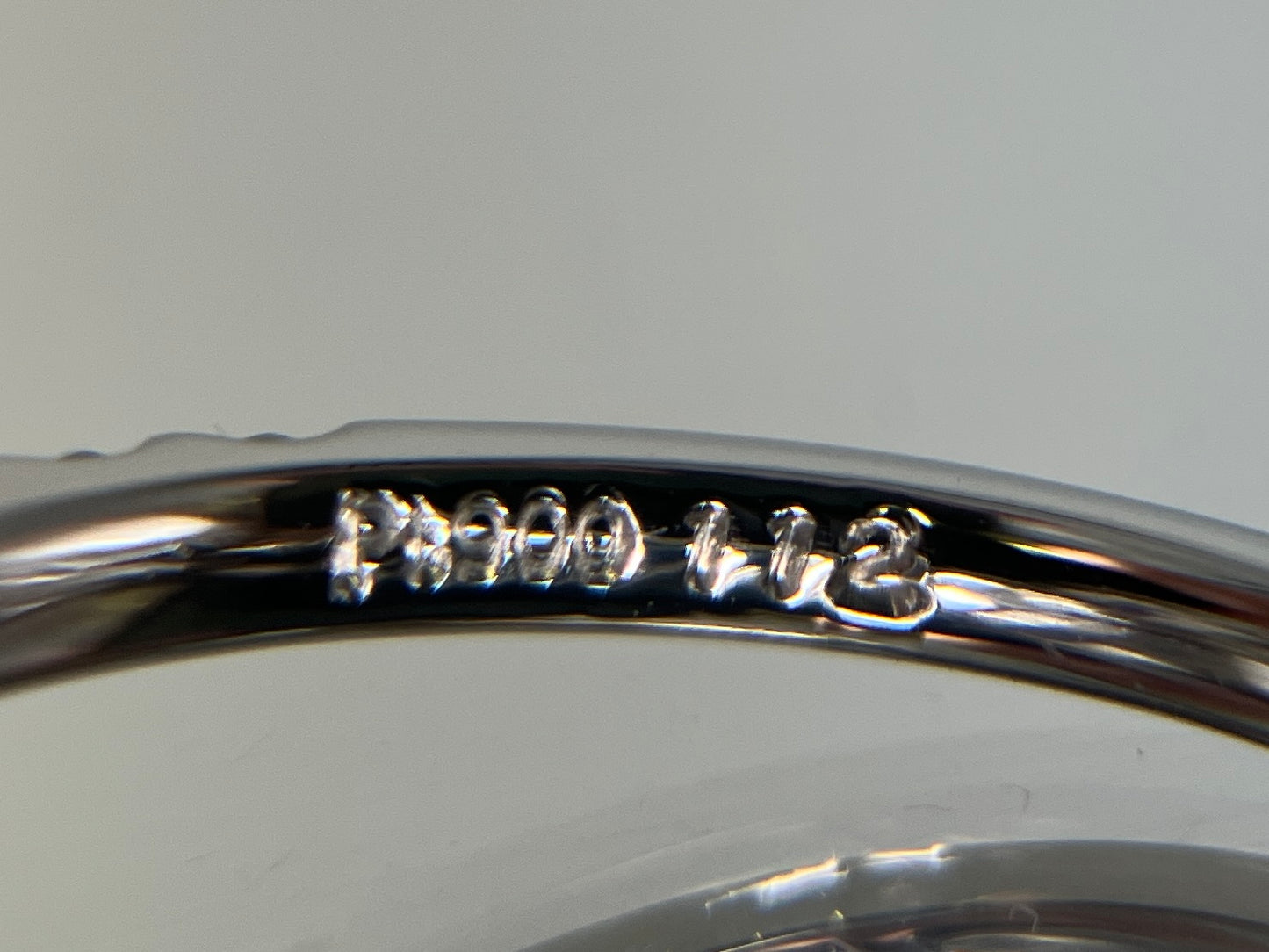 サファイア 1.12ct ロイヤルブルー royal blue AIGS鑑別書 D0.57ct PT900 5.6g 指輪 （JP11号） サイズ直し無料 7577K