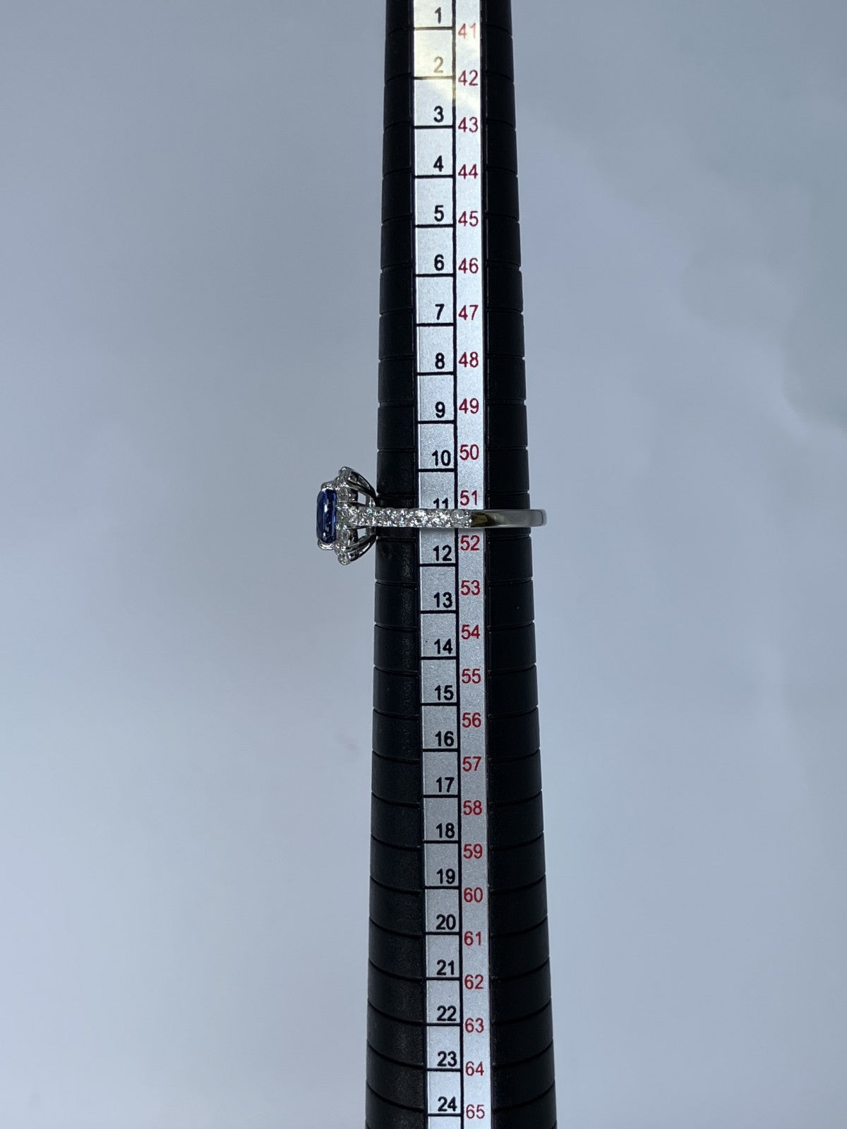 サファイア 1.12ct ロイヤルブルー royal blue AIGS鑑別書 D0.57ct PT900 5.6g 指輪 （JP11号） サイズ直し無料 7577K