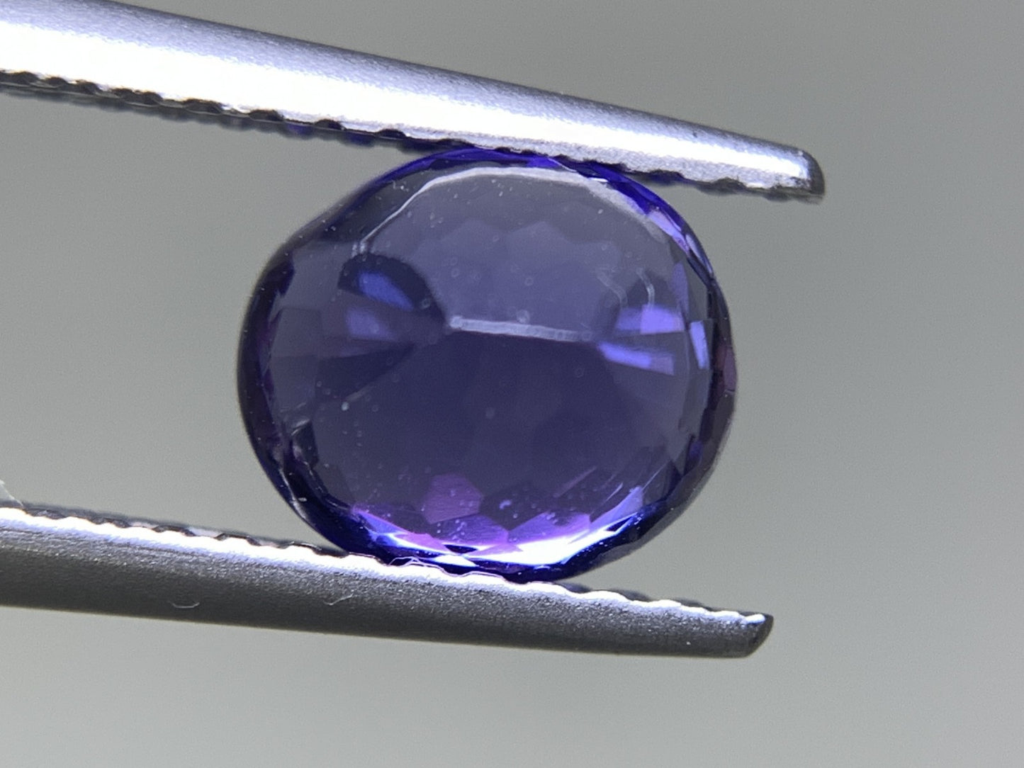 タンザナイト 1.403ct 宝石ソーティング付き  6.9㎜×6.1㎜×4.2㎜  ルース（ 裸石 ） 2449Y